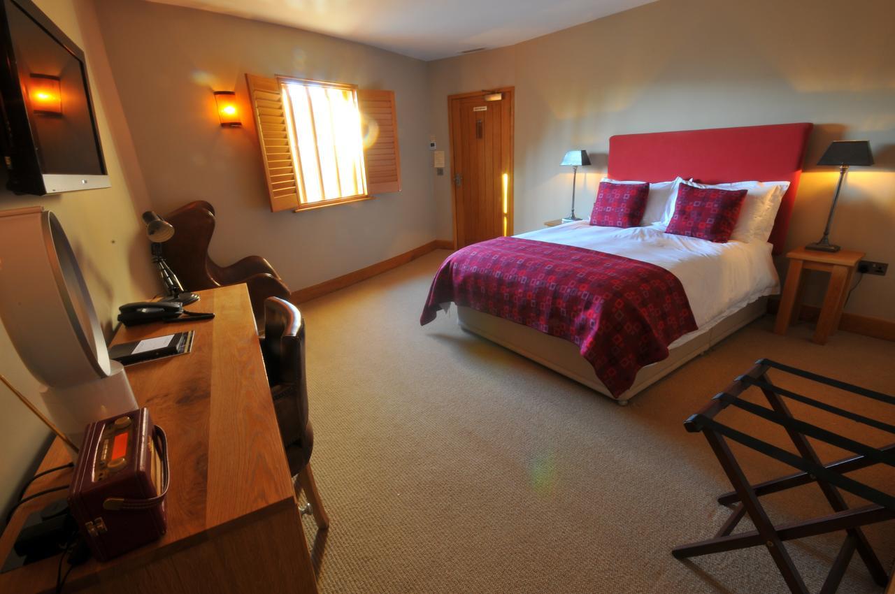 The Hardwick Abergavenny Quarto foto